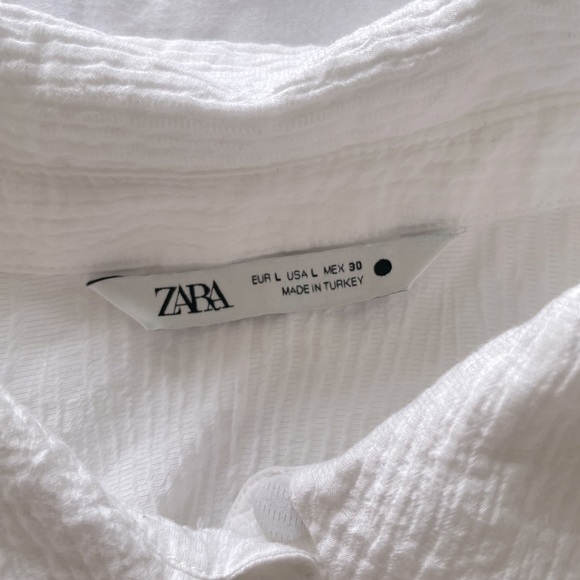 White, balloon sleeve blouse from Zara. - Picture 2 of 2